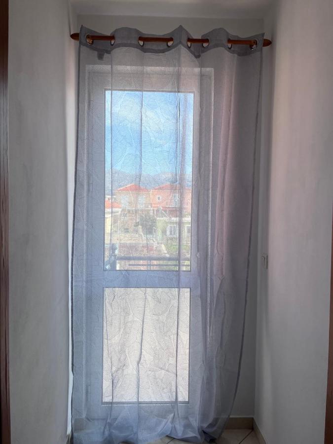 Kleio'S Apartment Lixouri Exterior photo